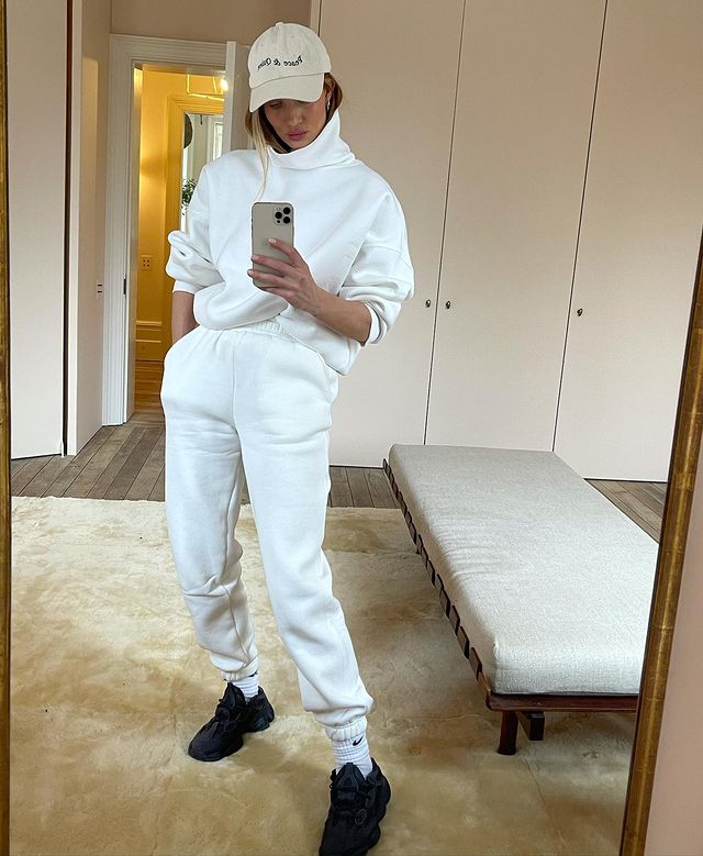 Шапка бини, панама и кепка: топ-3 самых модных головных убора от звезд